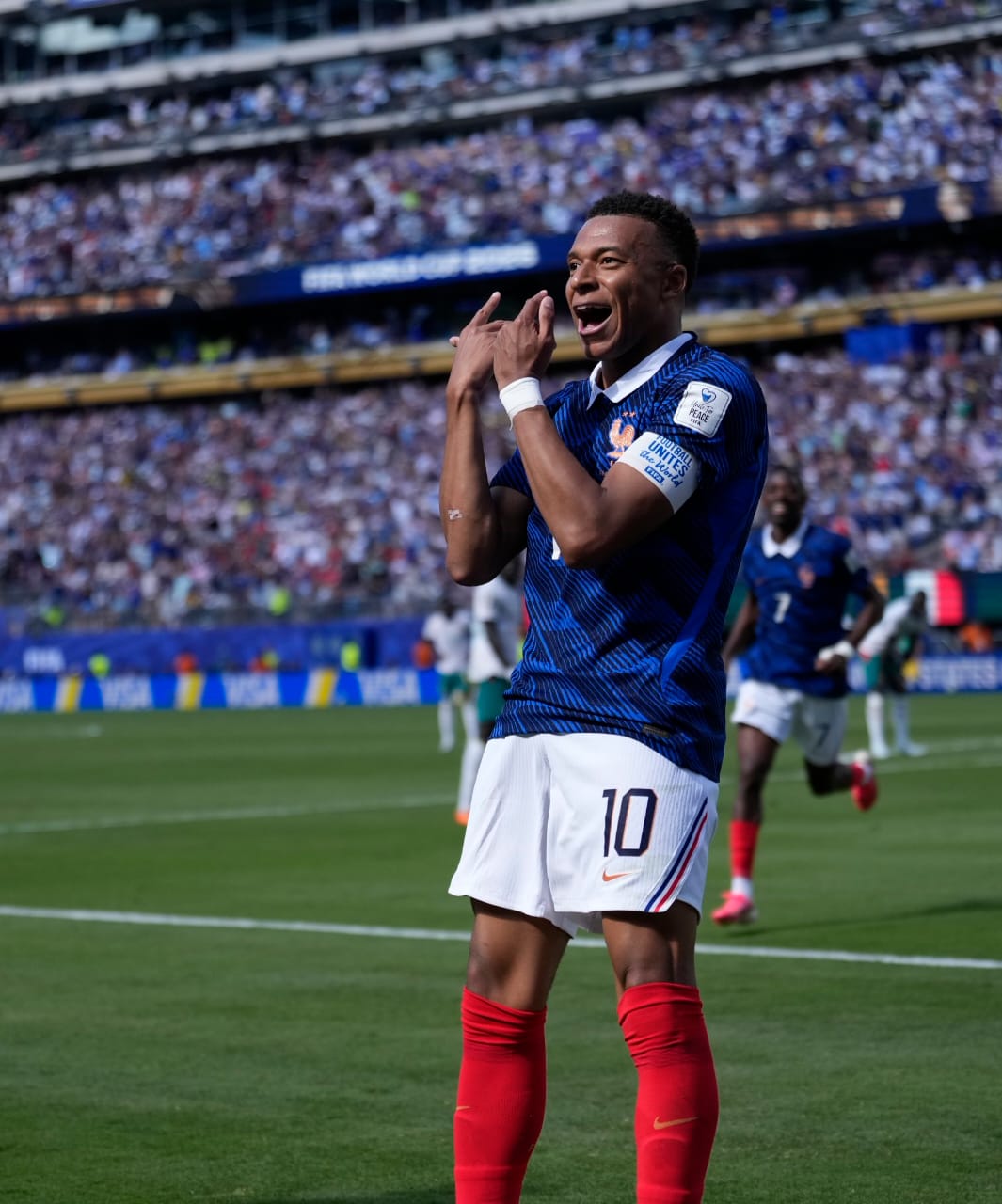 KLYAN MBAPPE YAKUYEHO AGAHIGO KA OLIVIER GIROUD