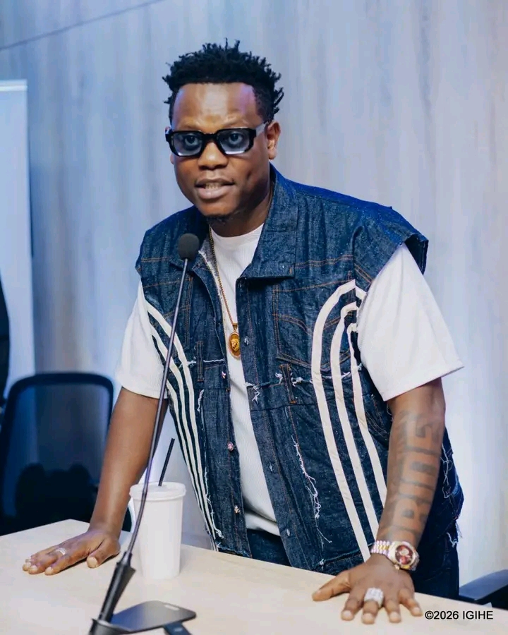 " Asohora indirimbo nange nsohora indi maze ndebe"-Ihangana ryeruye hagati ya Bruce Melodie na The Ben.