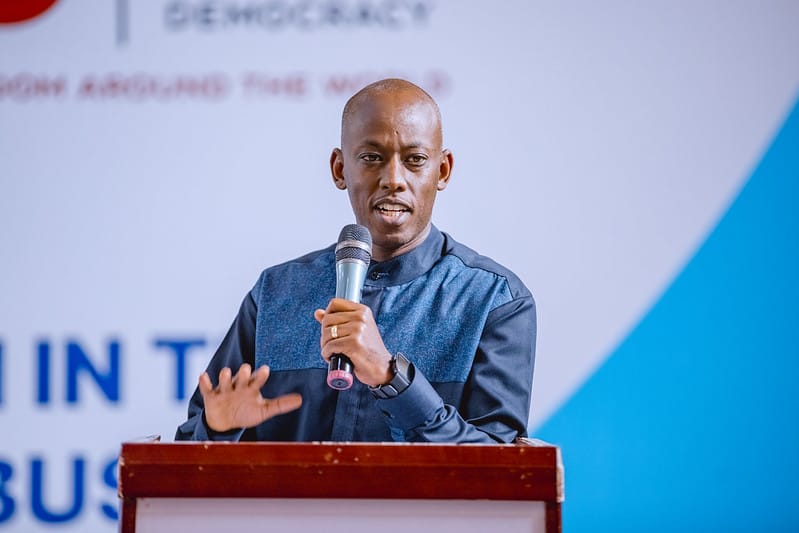 Huye: Mayor yasabye urubyiruko kugira amahitamo meza ku mikoreshereze y’inzoga