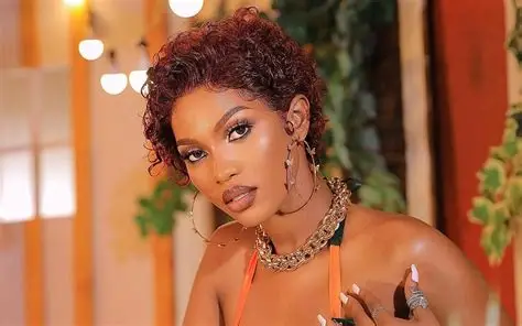 Spice Diana yavuze ko igihe cyo kwamamara kidahoraho, Kandi ko yitegura gufasha impano nshya
