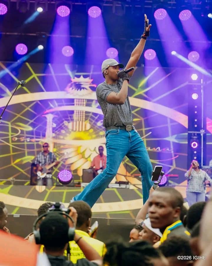 Ross Kana yakiranywe ibyishimo bidasanzwe n'abakunzi be i Karongi