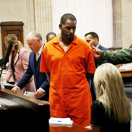 R. Kelly yasabye Perezida Donald Trump kumugirira imbabazi ku gihano cy’igifungo cy'imyaka 31 yakatiwe