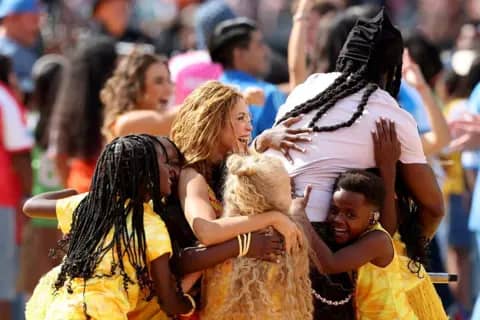 Shakira yasezeranyije Ghetto Kids ko ubucuti bwabo buzahoraho