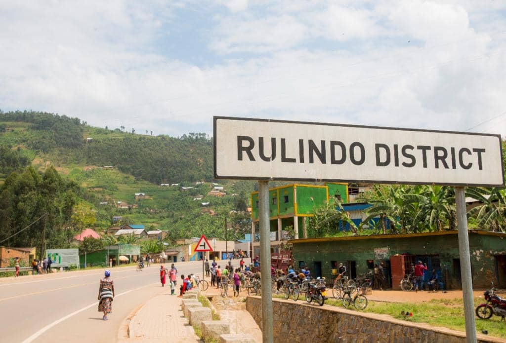 Rulindo: Abana bafungiranye se mu cyumba bamushinja kubitsa muri banki amafaranga yagurishije inka