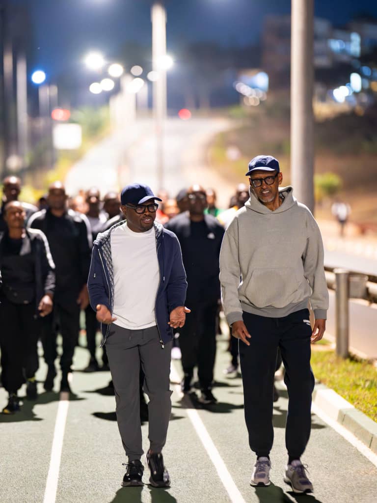 Perezida Kagame na Romuald Wadagni wa Benin bakoze urugendo rw’amaguru i Nyarutarama