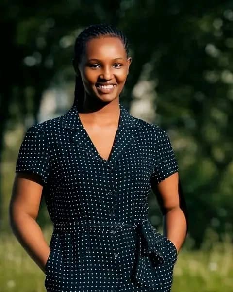 Ishimwe Vestine yashyize ubuzima  bwe bwose hanze mu ibaruwa yise " Inkuru ya Ishimwe".