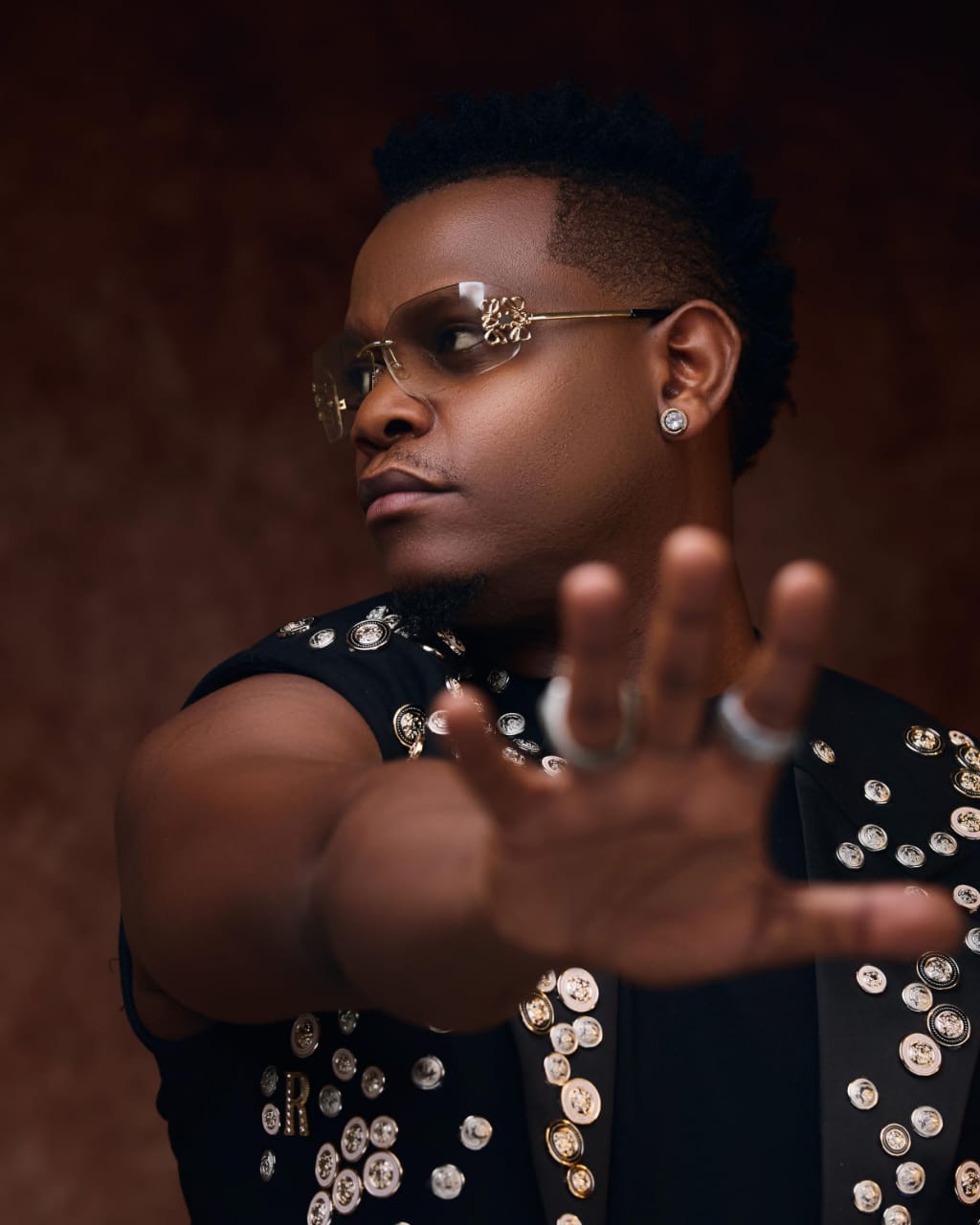 Bruce Melodie yashyize hanze ‘Irya4’ irimo amategeko 10 agenewe abakunzi b'umuziki we