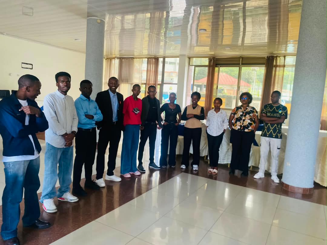 RUBAVU: Abanyeshuri 20 biga itangazamakuru bahuguwe ku gukora inkuru z'ibidukikije