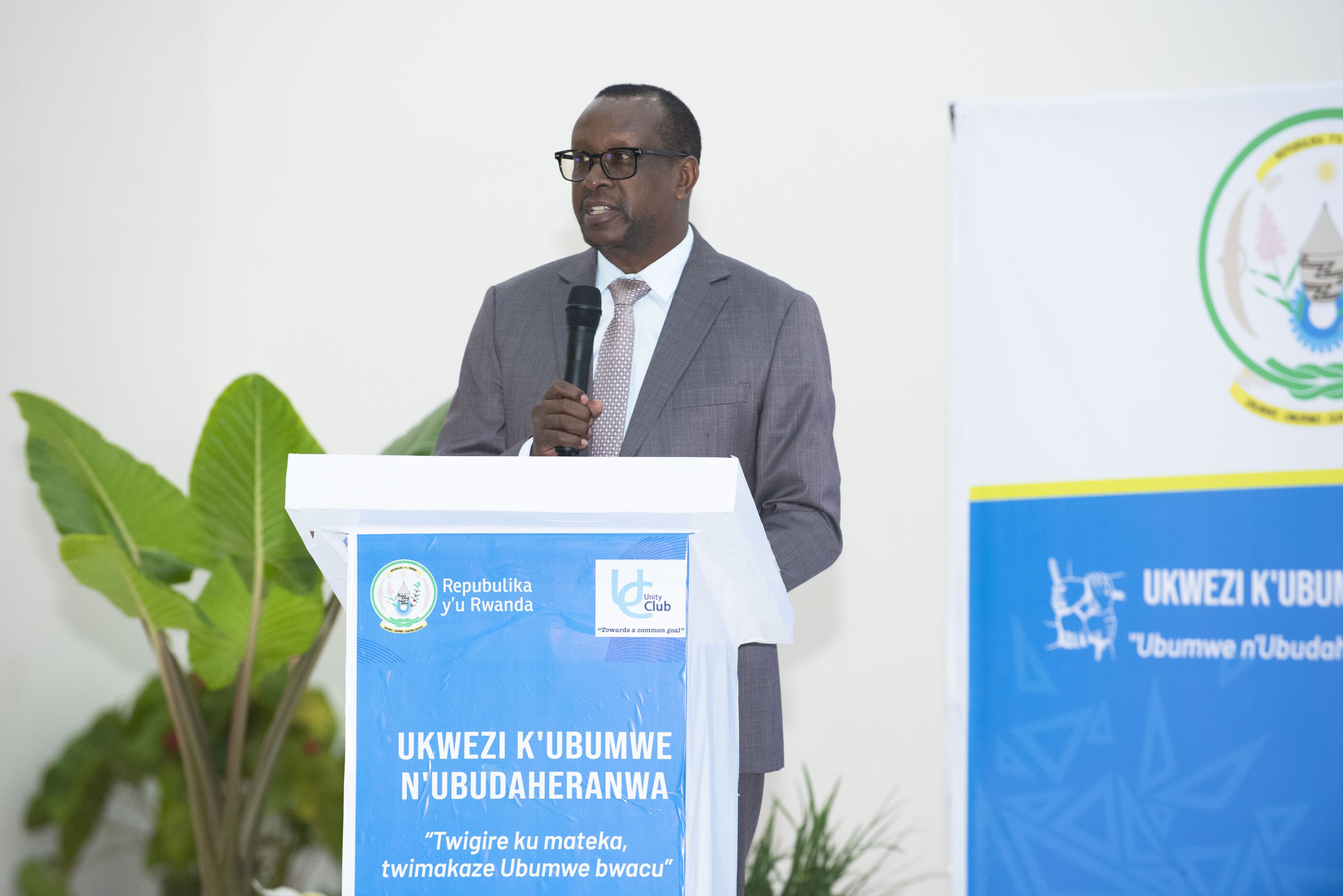 Minisitiri Bizimana yasabye abayobozi kwimakaza ubumwe n’ubudaheranwa bw’Abanyarwanda