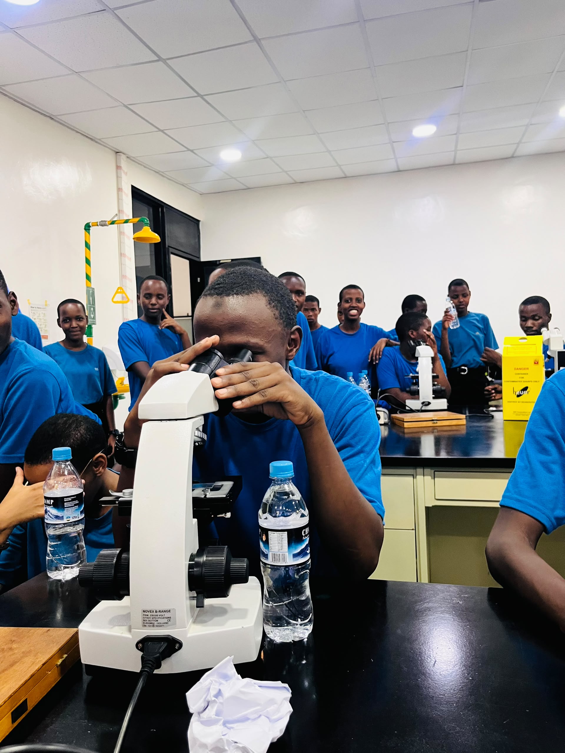 UR Huye Science Day Inspires Secondary School Students to Pursue University Education